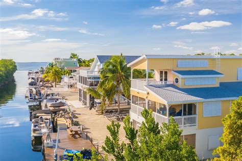 Great place to enjoy the sunny days at the Florida keys. . Airbnb largo
